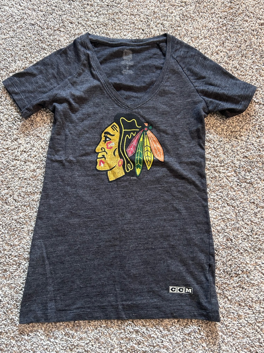 Chicago Blackhawks Jonathan Toews 19 Charcoal Crewneck Tee